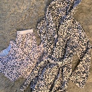 Calvin Klein girls pajama set & hooded robe